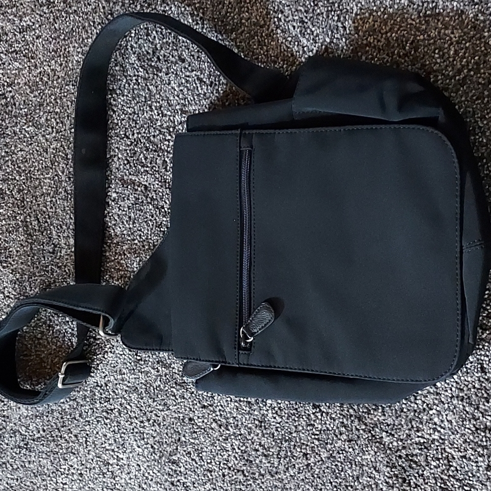 💖 NWOT,  Hobo Tech Crossbody bag